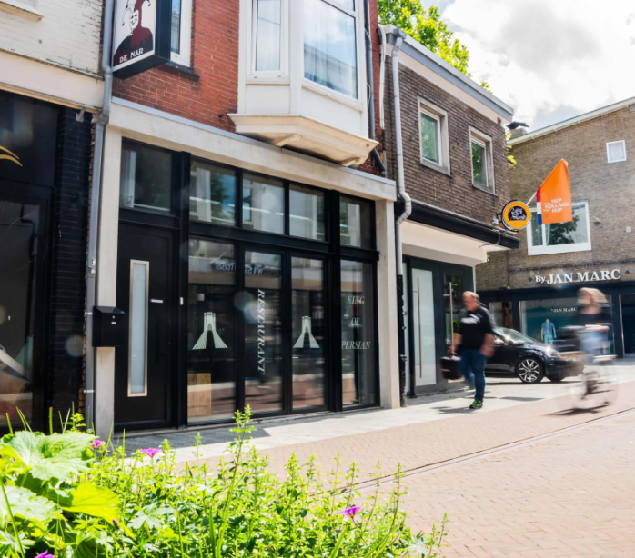 Straatbeeld bij Perzisch restaurant Hengelo